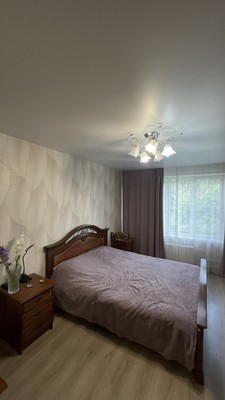 Продам трехкомнатную (3-комн.) квартиру, Тарусская ул, 4, Москва г