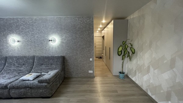 Продам трехкомнатную (3-комн.) квартиру, Тарусская ул, 4, Москва г