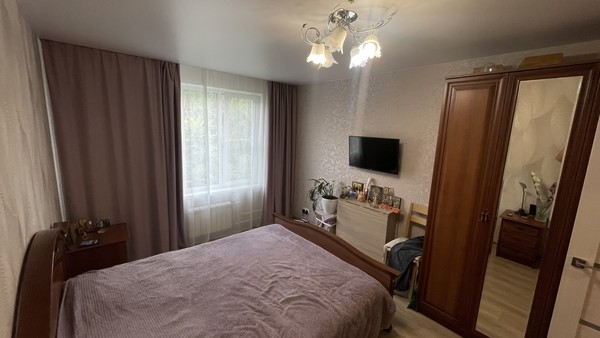 Продам трехкомнатную (3-комн.) квартиру, Тарусская ул, 4, Москва г