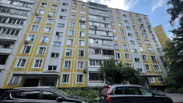 Продам трехкомнатную (3-комн.) квартиру, Тарусская ул, 4, Москва г
