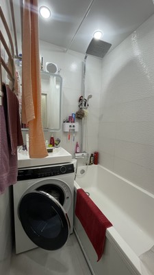 Продам трехкомнатную (3-комн.) квартиру, Тарусская ул, 4, Москва г