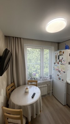 Продам трехкомнатную (3-комн.) квартиру, Тарусская ул, 4, Москва г