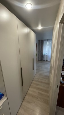 Продам трехкомнатную (3-комн.) квартиру, Тарусская ул, 4, Москва г
