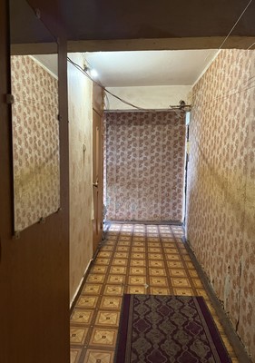 Продам комнату в 4-комн. квартире, Зелинского ул, 27к1, Великий Новгород г