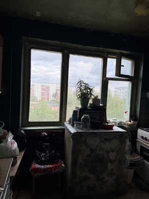 Продам комнату в 4-комн. квартире, Зелинского ул, 27к1, Великий Новгород г