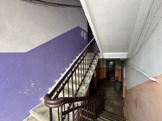Продам двухкомнатную (2-комн.) квартиру, Ленина б-р, 1, Симферополь г