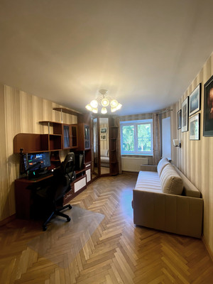 Продам однокомнатную (1-комн.) квартиру, Токарева ул, 8, Сестрорецк г