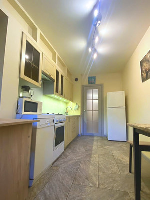 Продам однокомнатную (1-комн.) квартиру, Токарева ул, 8, Сестрорецк г