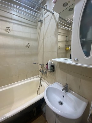Продам однокомнатную (1-комн.) квартиру, Токарева ул, 8, Сестрорецк г