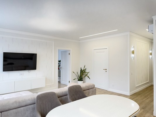 Продам трехкомнатную (3-комн.) квартиру, Шмидта ул, 56б, Пермь г