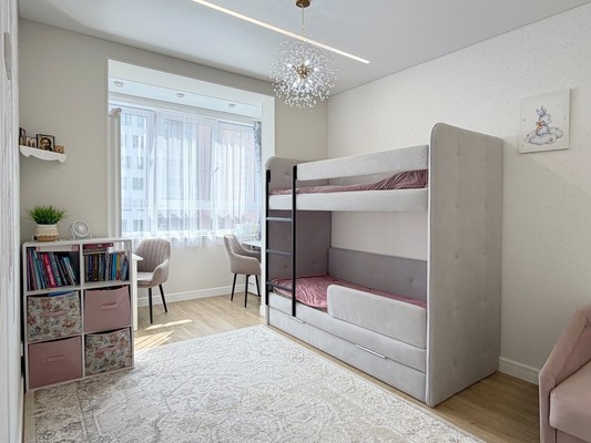 Продам трехкомнатную (3-комн.) квартиру, Шмидта ул, 56б, Пермь г