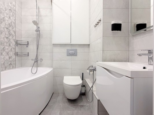Продам трехкомнатную (3-комн.) квартиру, Шмидта ул, 56б, Пермь г