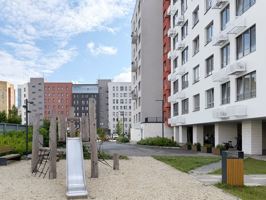 Продам трехкомнатную (3-комн.) квартиру, Шмидта ул, 56б, Пермь г