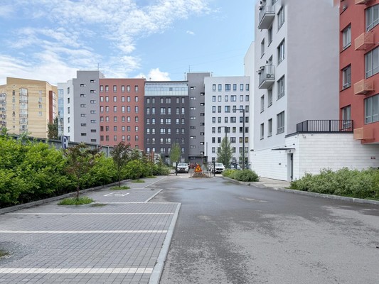 Продам трехкомнатную (3-комн.) квартиру, Шмидта ул, 56б, Пермь г