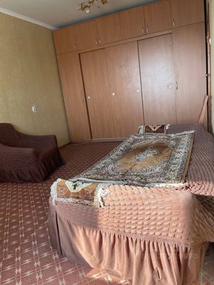 Продам двухкомнатную (2-комн.) квартиру, Победы пр-кт, 68, Симферополь г