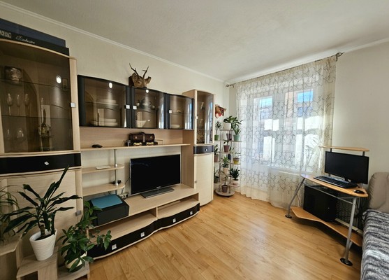 Продам трехкомнатную (3-комн.) квартиру, Пионерская ул, 25, Ханты-Мансийск г