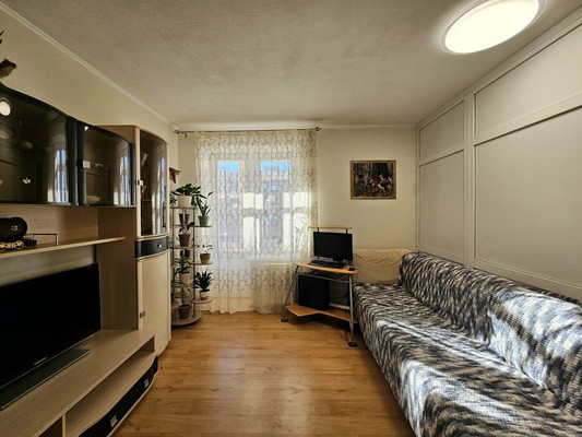 Продам трехкомнатную (3-комн.) квартиру, Пионерская ул, 25, Ханты-Мансийск г