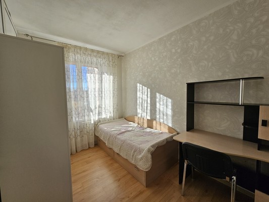 Продам трехкомнатную (3-комн.) квартиру, Пионерская ул, 25, Ханты-Мансийск г