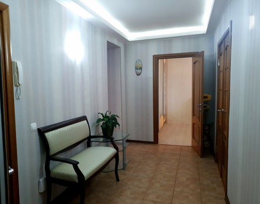 Продам трехкомнатную (3-комн.) квартиру, Пионерская ул, 25, Ханты-Мансийск г