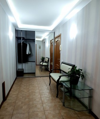 Продам трехкомнатную (3-комн.) квартиру, Пионерская ул, 25, Ханты-Мансийск г