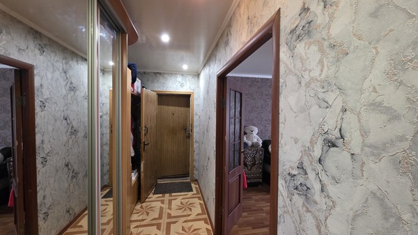 Продам двухкомнатную (2-комн.) квартиру, Автозаводская ул, 33, Смоленск г