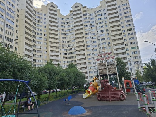 Продам однокомнатную (1-комн.) квартиру, Овражная (Северный мкр.) ул, 1к2, Домодедово г