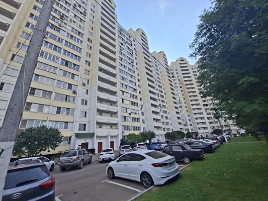 Продам однокомнатную (1-комн.) квартиру, Овражная (Северный мкр.) ул, 1к2, Домодедово г