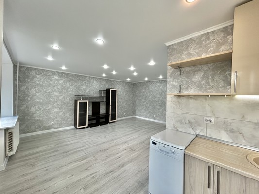Продам трехкомнатную (3-комн.) квартиру, Карпинского ул, 32, Пенза г