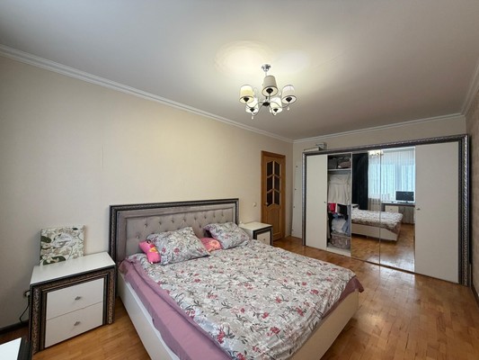 Продам трехкомнатную (3-комн.) квартиру, Ватутина ул, 29, Нальчик г