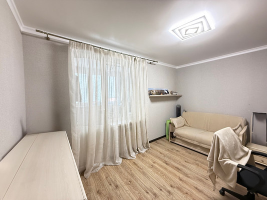 Продам трехкомнатную (3-комн.) квартиру, Московская ул, 12к3, Нальчик г