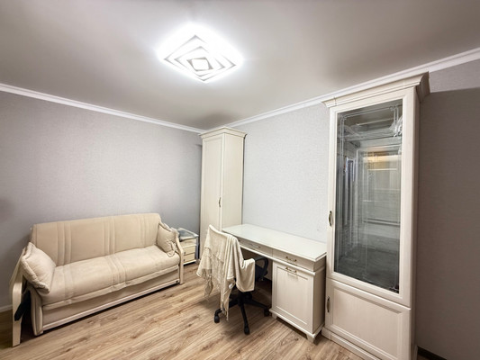 Продам трехкомнатную (3-комн.) квартиру, Московская ул, 12к3, Нальчик г