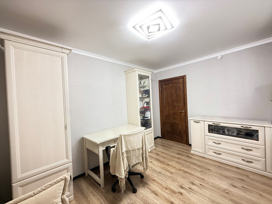 Продам трехкомнатную (3-комн.) квартиру, Московская ул, 12к3, Нальчик г