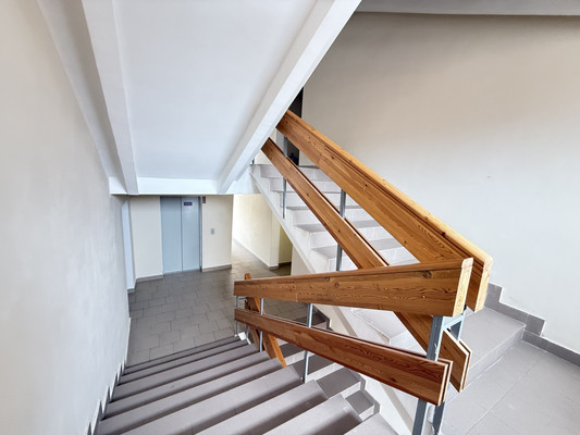 Продам трехкомнатную (3-комн.) квартиру, Московская ул, 12к3, Нальчик г