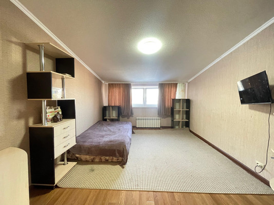 Продам трехкомнатную (3-комн.) квартиру, Эльбрусская ул, 19, Нальчик г