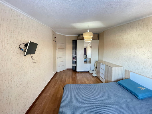 Продам трехкомнатную (3-комн.) квартиру, Эльбрусская ул, 19, Нальчик г