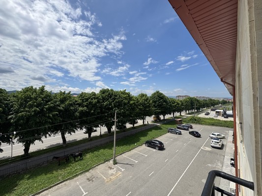 Продам двухкомнатную (2-комн.) квартиру, Шогенова ул, 55к2, Нальчик г