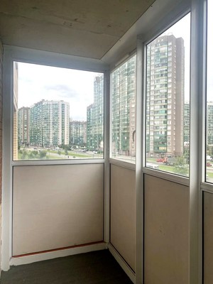 Продам однокомнатную (1-комн.) квартиру, Воронцовский б-р, 5к1, Бугры п