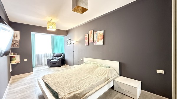 Продам трехкомнатную (3-комн.) квартиру, Байсултанова ул, 35в, Нальчик г