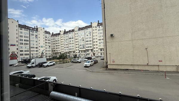 Продам трехкомнатную (3-комн.) квартиру, Байсултанова ул, 35в, Нальчик г
