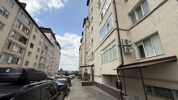 Продам трехкомнатную (3-комн.) квартиру, Байсултанова ул, 35в, Нальчик г