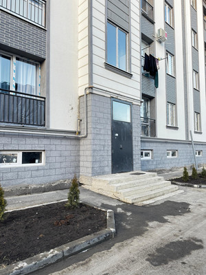 Продам двухкомнатную (2-комн.) квартиру, 18, Мир п