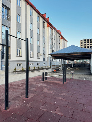 Продам двухкомнатную (2-комн.) квартиру, 18, Мир п