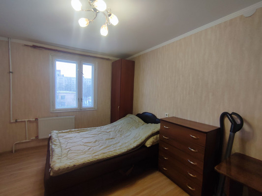 Сдам трехкомнатную (3-комн.) квартиру, Дыбенко ул, 12к3, Санкт-Петербург г
