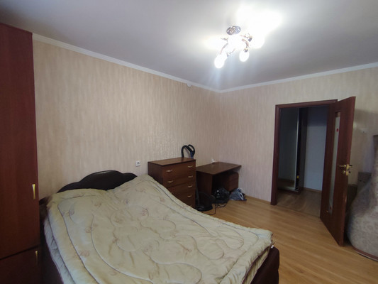 Сдам трехкомнатную (3-комн.) квартиру, Дыбенко ул, 12к3, Санкт-Петербург г