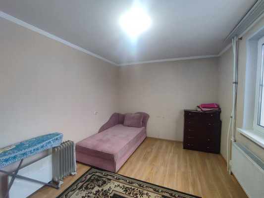 Сдам трехкомнатную (3-комн.) квартиру, Дыбенко ул, 12к3, Санкт-Петербург г