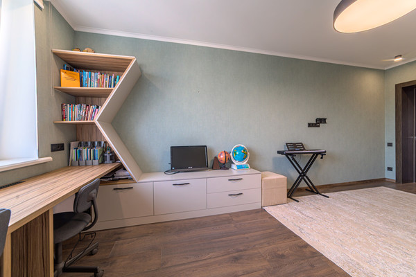 Продам трехкомнатную (3-комн.) квартиру, Ставского ул, 14, Пенза г