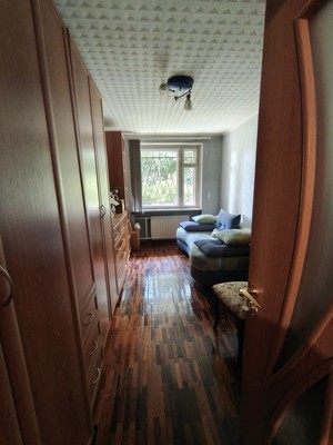 Продам трехкомнатную (3-комн.) квартиру, Комендантский пр-кт, 28к2, Санкт-Петербург г