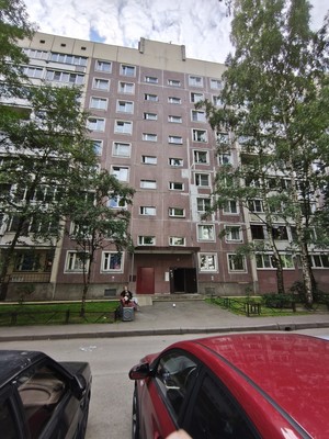Продам трехкомнатную (3-комн.) квартиру, Комендантский пр-кт, 28к2, Санкт-Петербург г