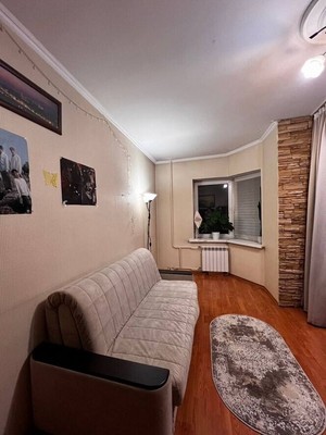Продам трехкомнатную (3-комн.) квартиру, Космонавтов пр-кт, 37к1, Королев г