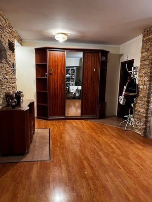 Продам трехкомнатную (3-комн.) квартиру, Космонавтов пр-кт, 37к1, Королев г
